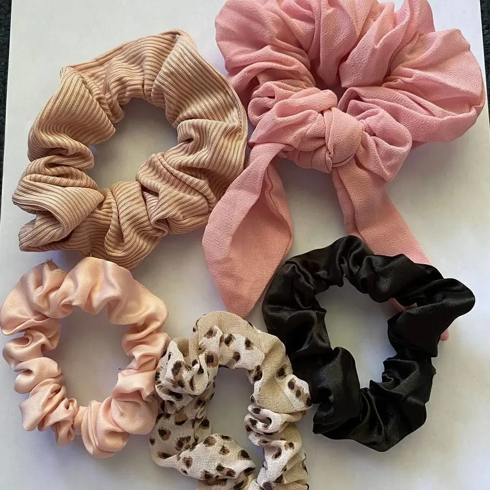 Set of 5 Scrunchies - Pink Bow Print